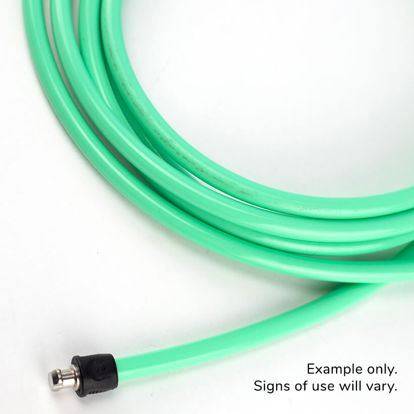 1/2 LB Jump Rope (Gently Used) Example of scuff marks on a gently used 1/4 LB jump rope