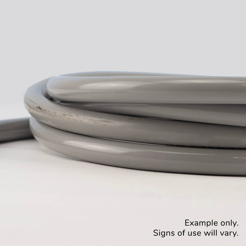 1/2 LB Jump Rope (Gently Used) Example of scuff marks on a gently used 1 LB jump rope